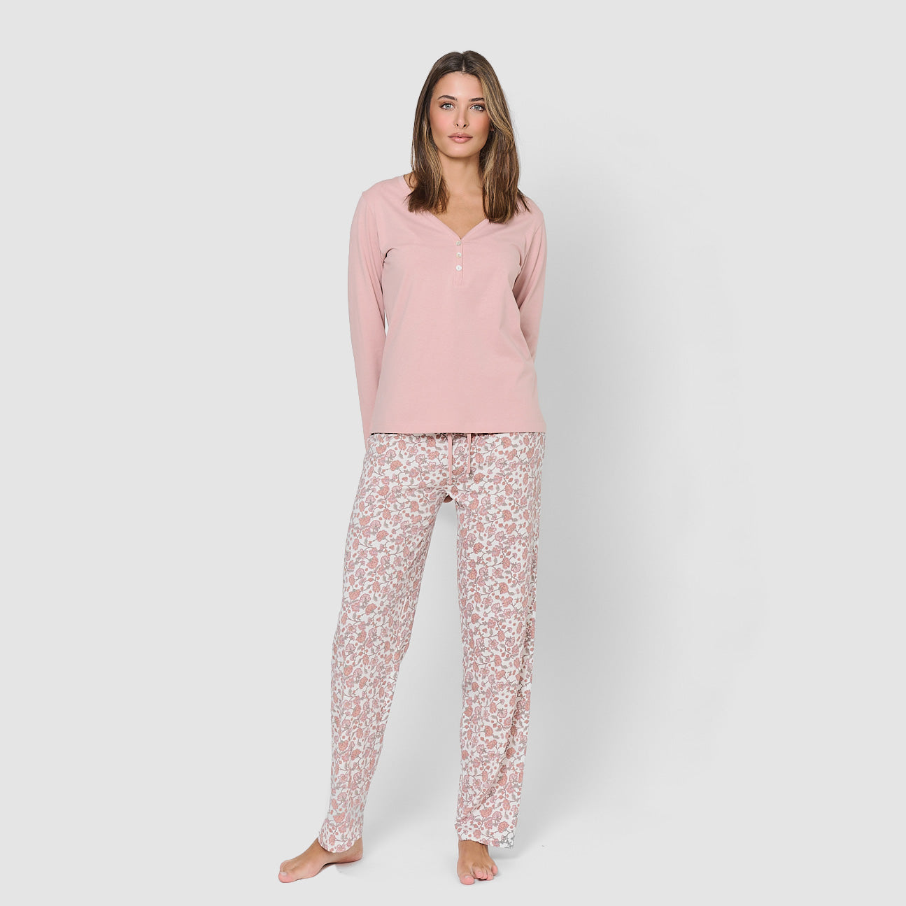 Pigiama lungo in cotone rosa pallido Meghan con scollo a V