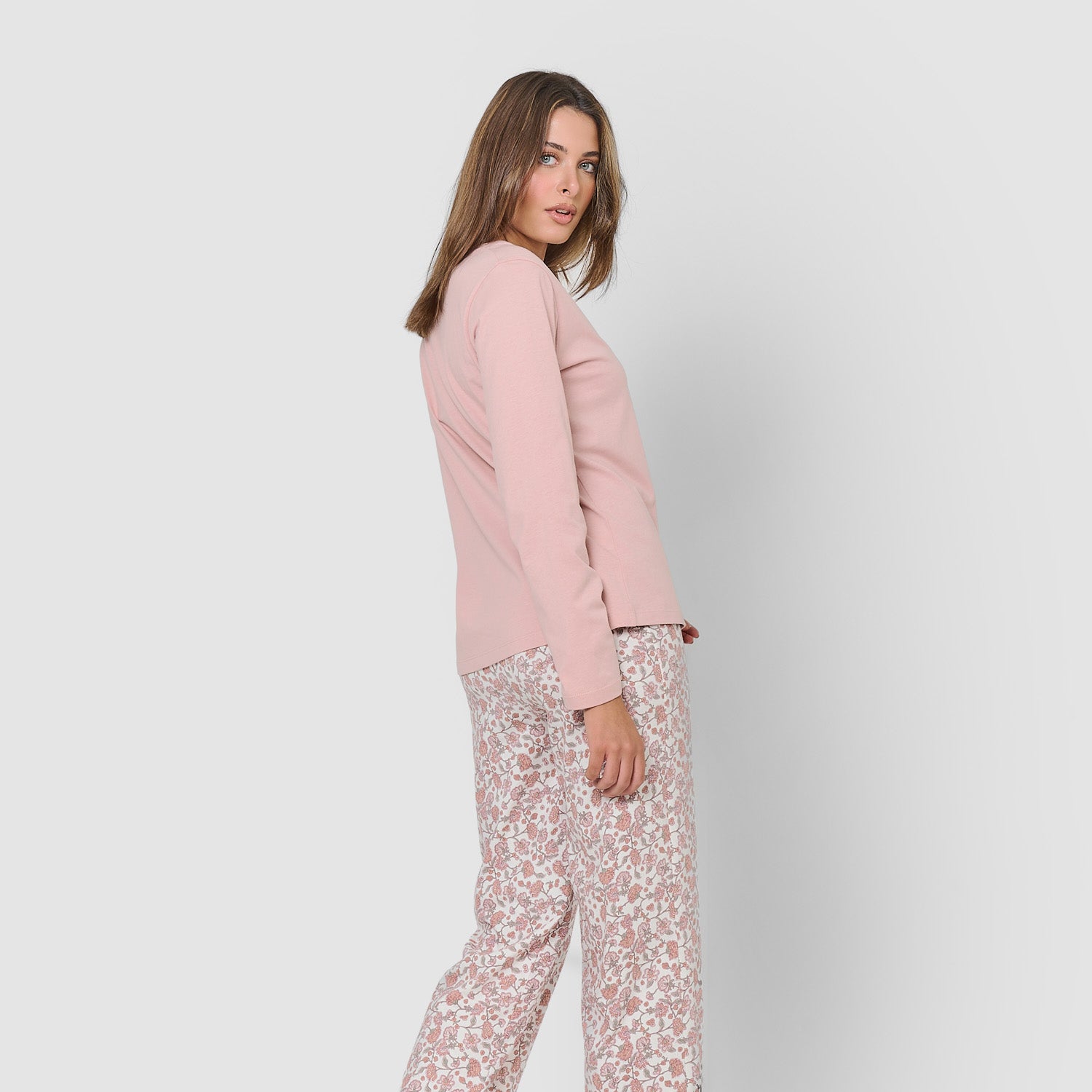 Pigiama lungo in cotone rosa pallido Meghan con scollo a V