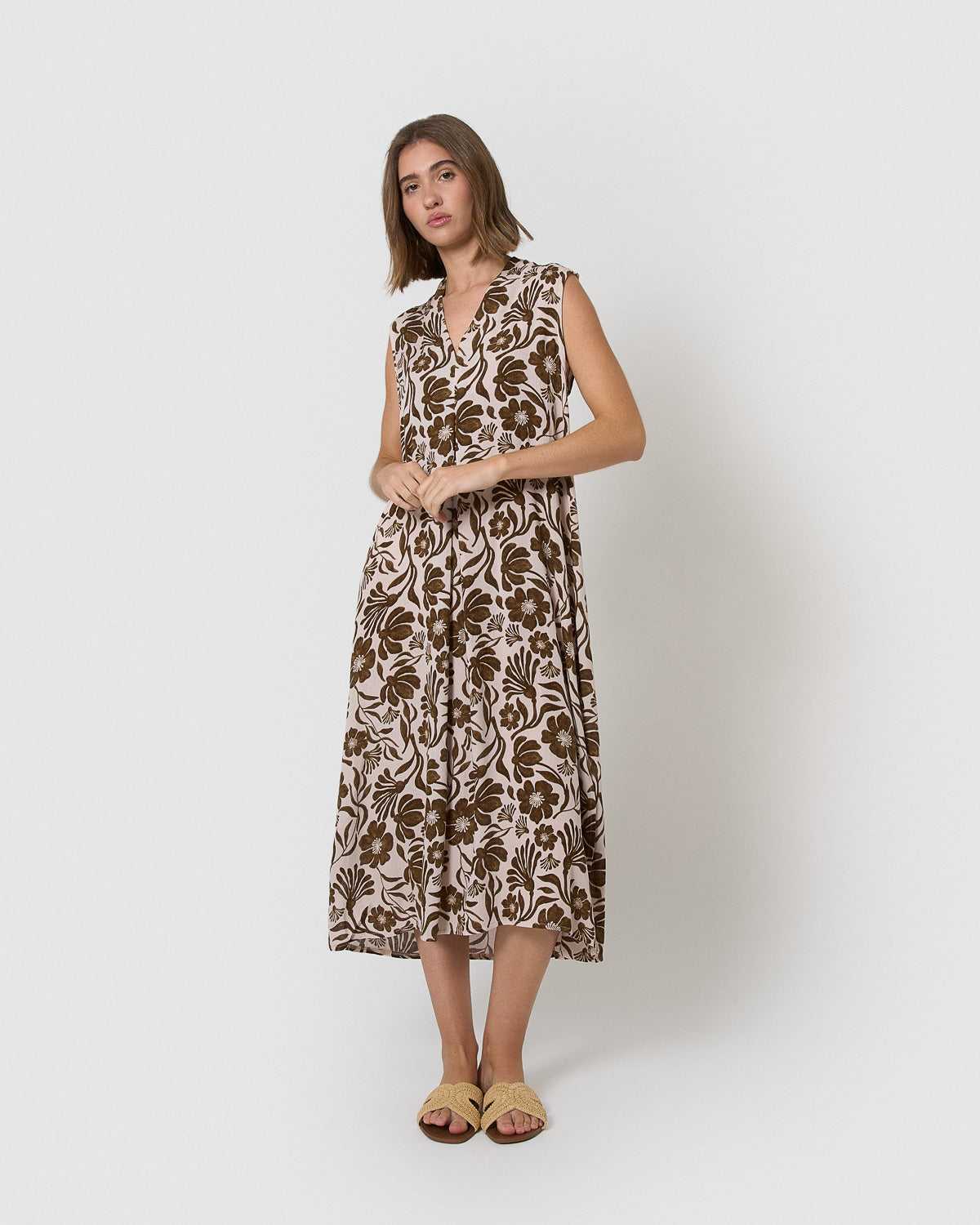 Vestido midi bambula detalles plisados alexis marrón