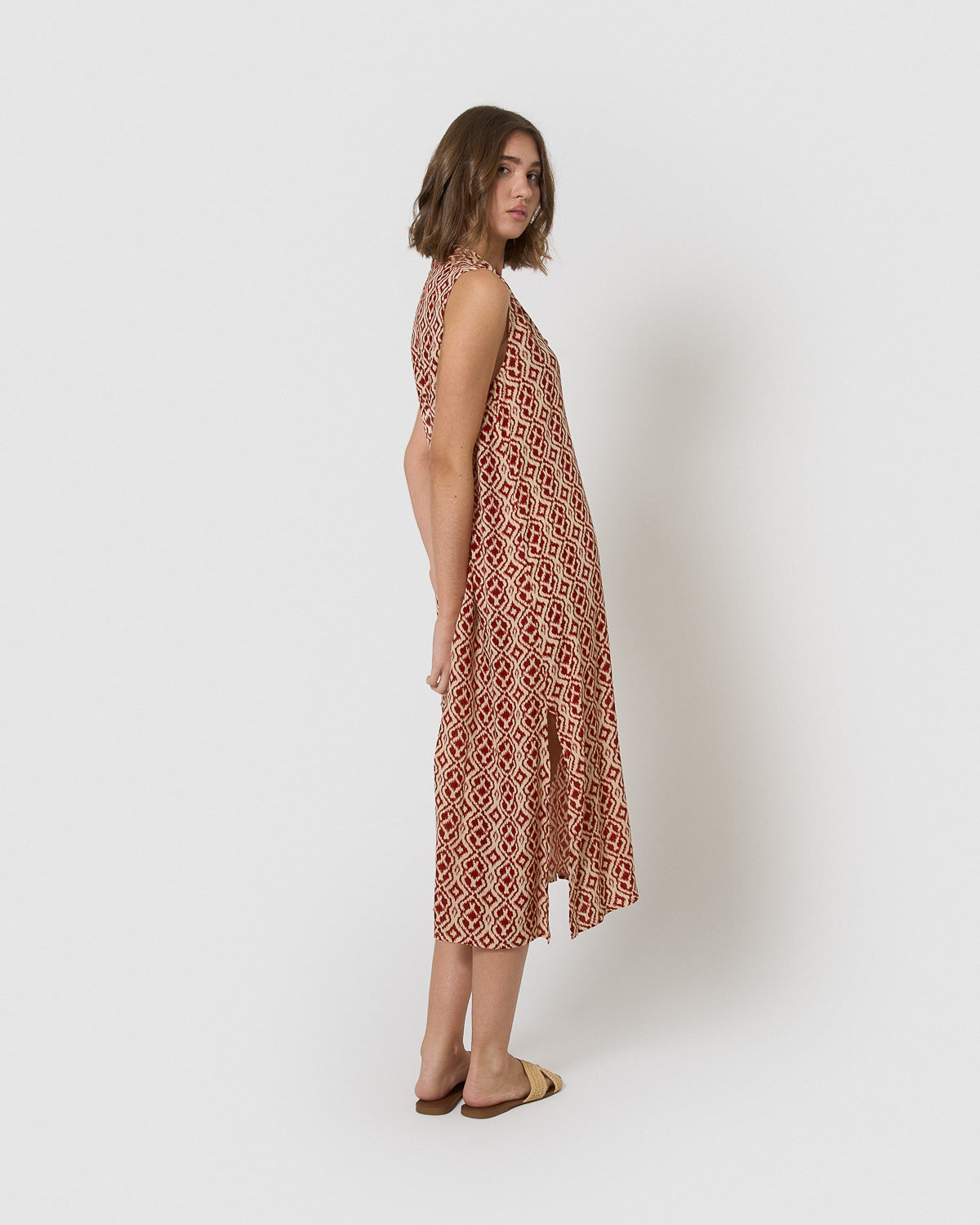 Vestido midi bambula detalles plisados costwolds teja