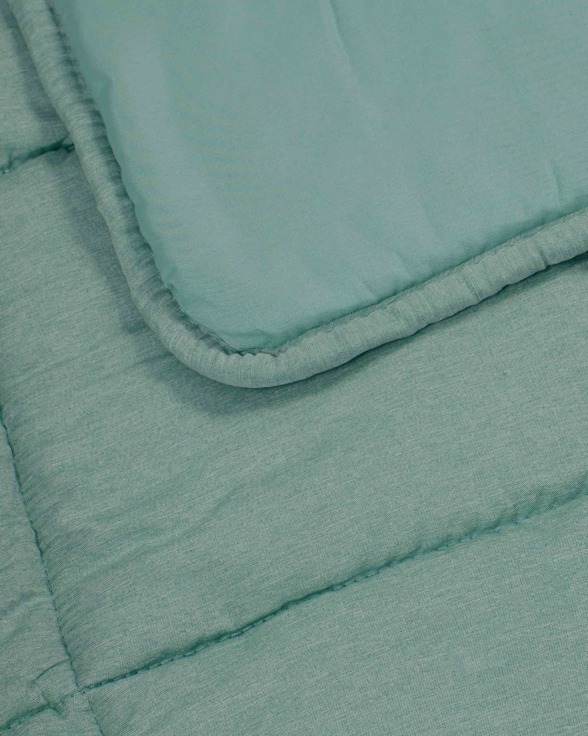 Couette unie effet vieilli vert français
