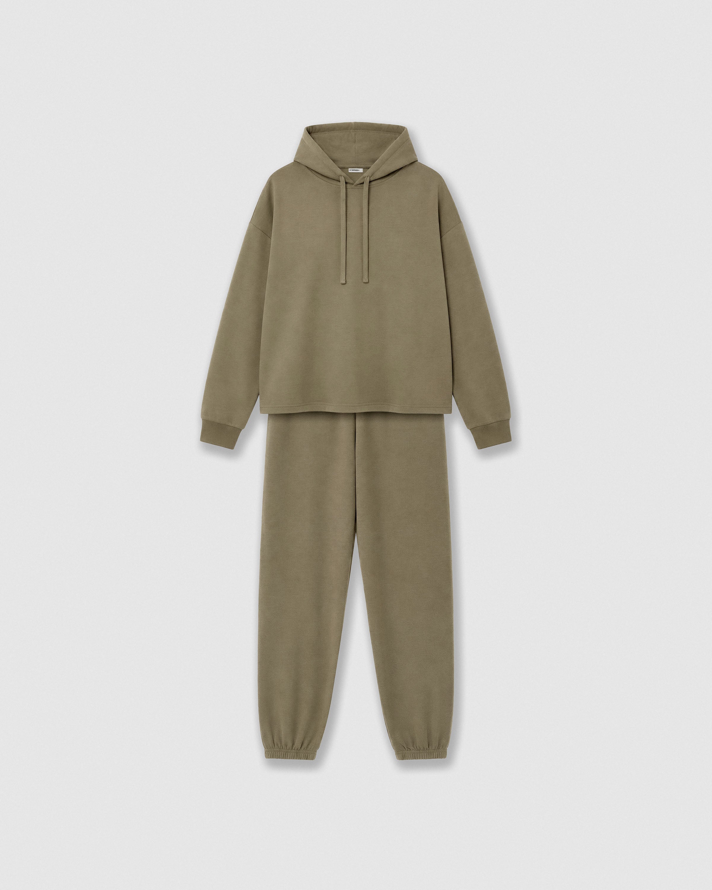 Set cap jogger liso verde cacería