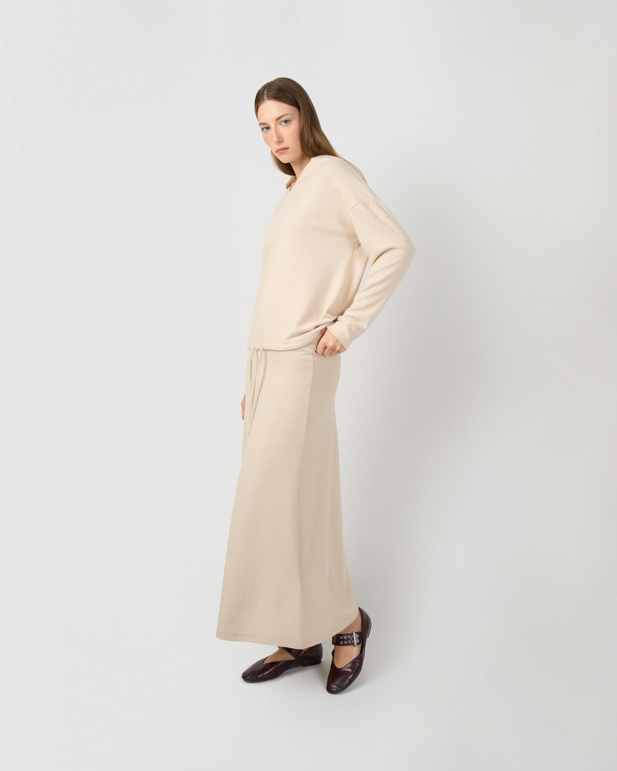 Set sudadera falda angorina beige