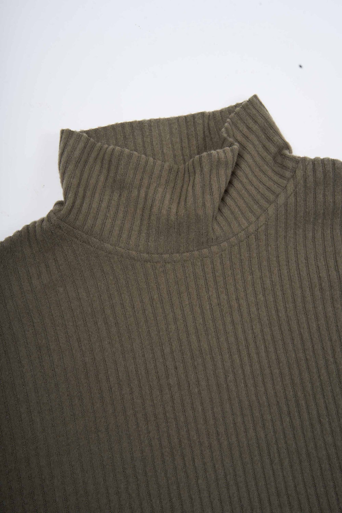 Set maglia pantaloni a coste verde