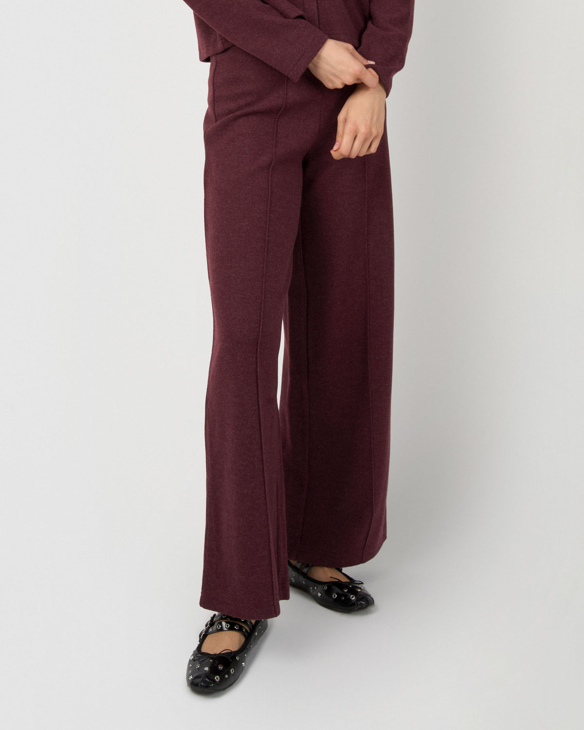 Pantalón largo pinza paño burdeos