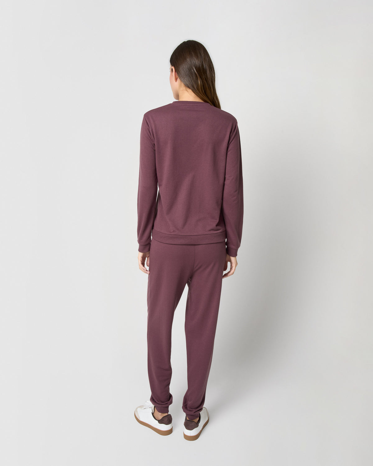 Conjunto desportivo sweatshirt calça jogger beringela