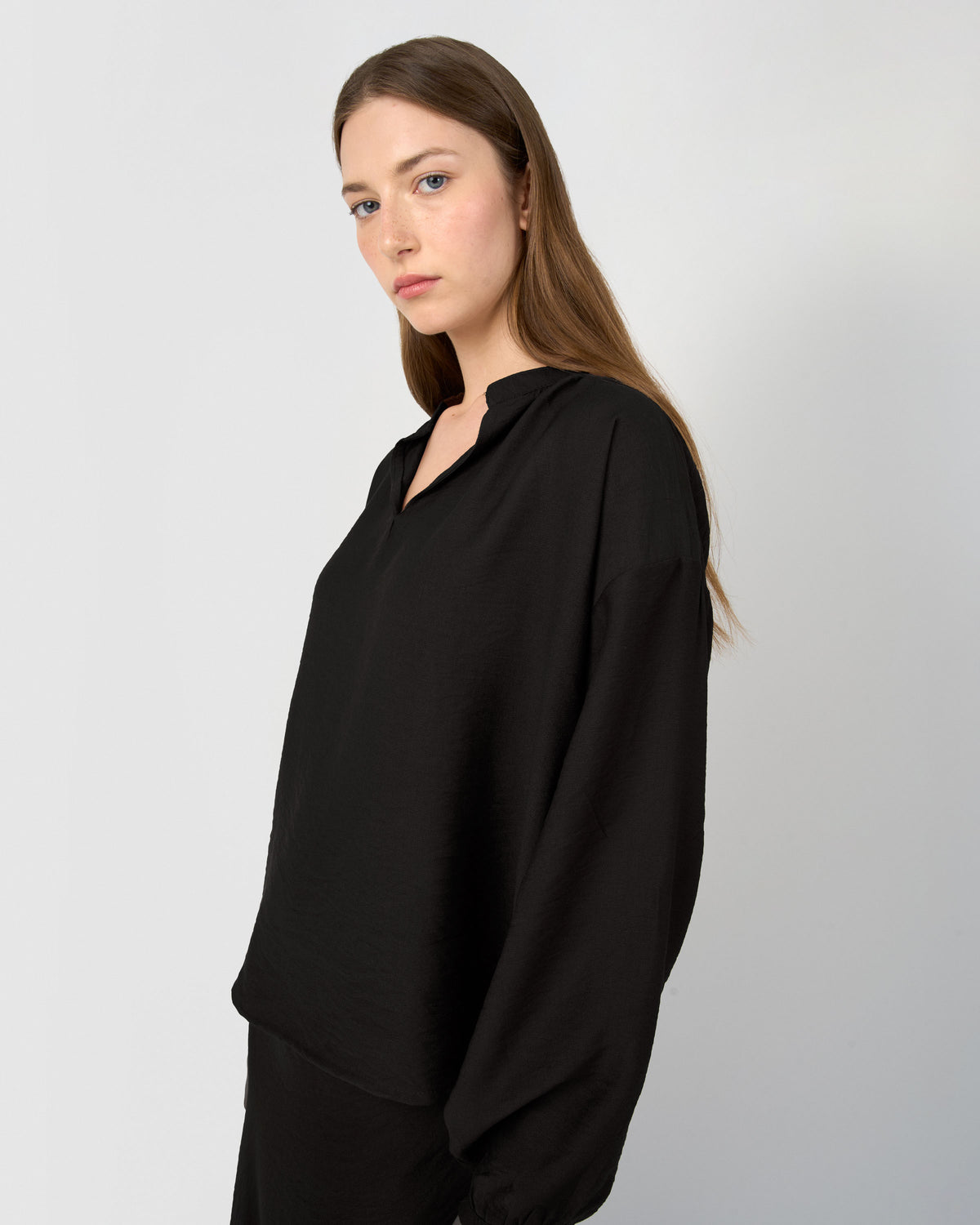 Set blusa falda midi viscosa lisa negro
