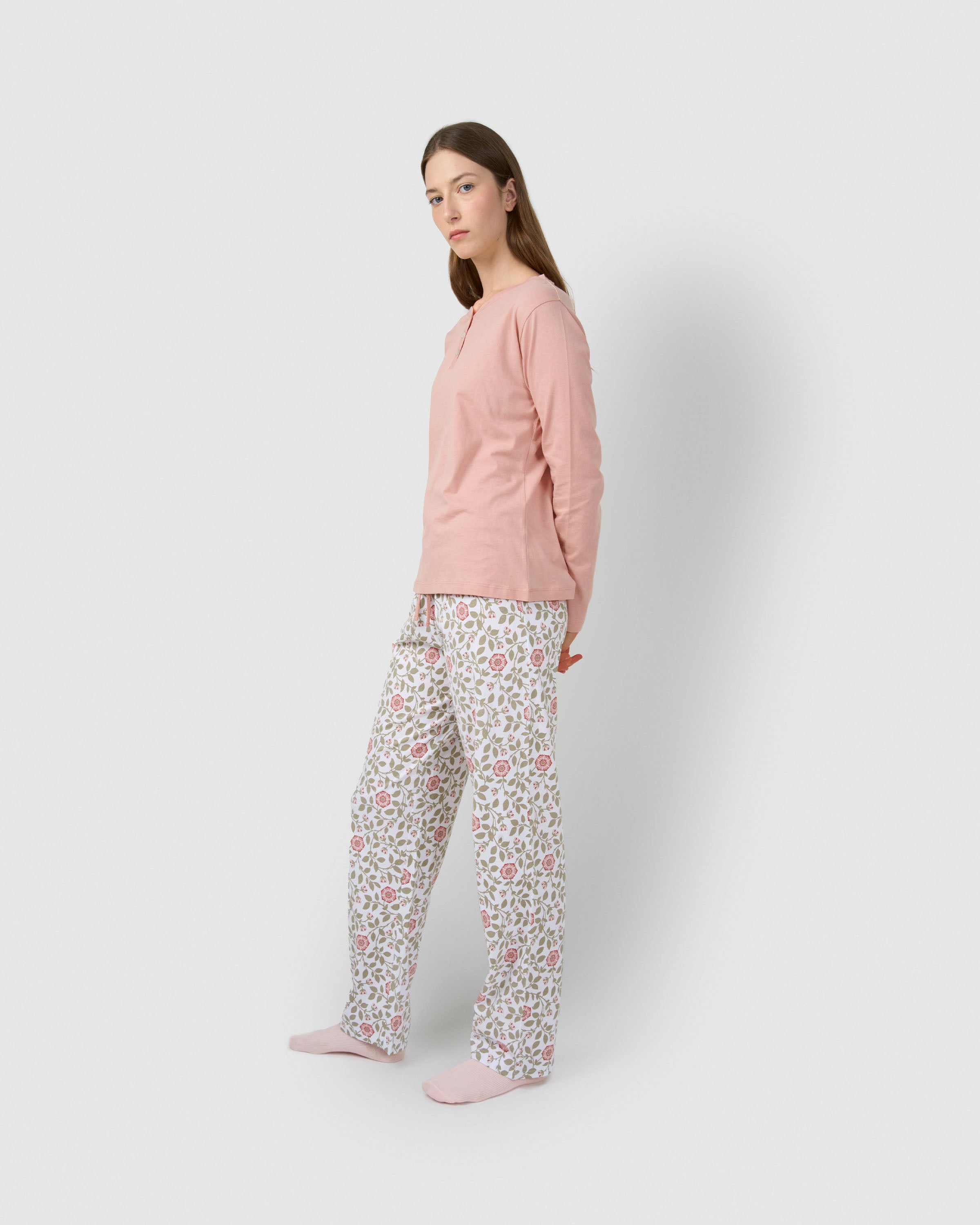 Pijama largo de algodón con escote pico calma rosa claro