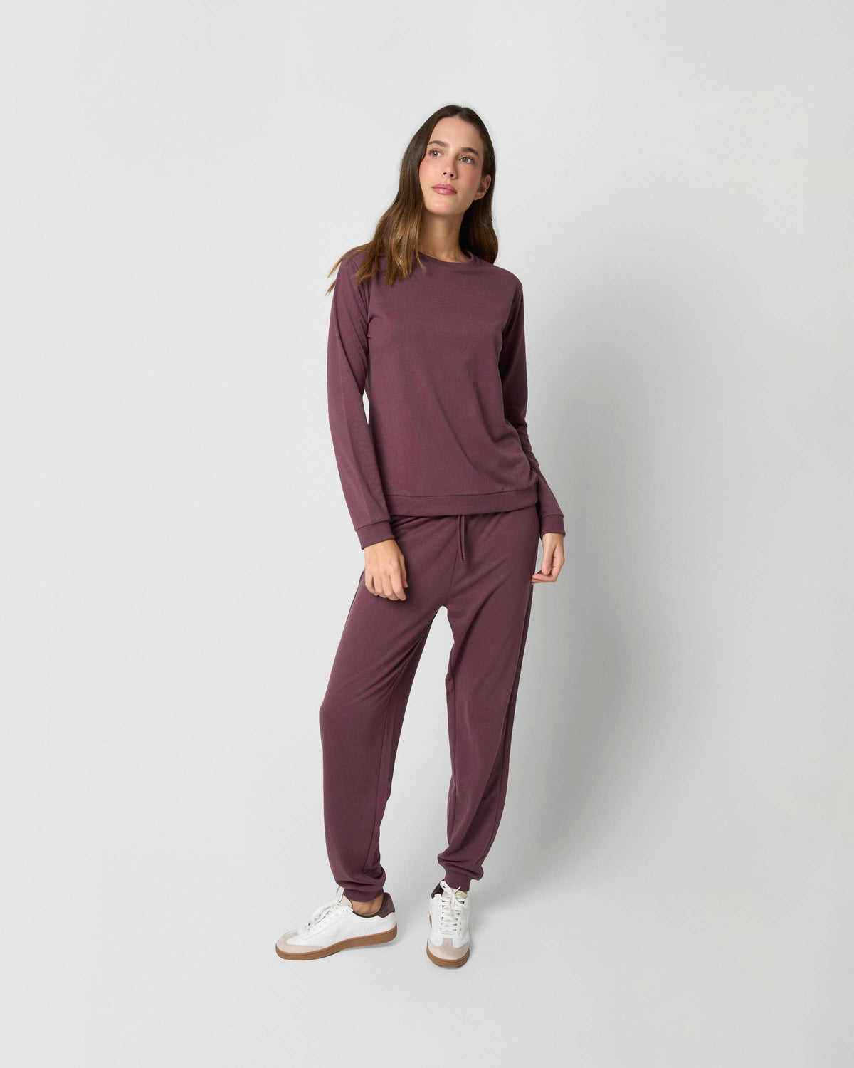 Sudadera básica deportiva berenjena