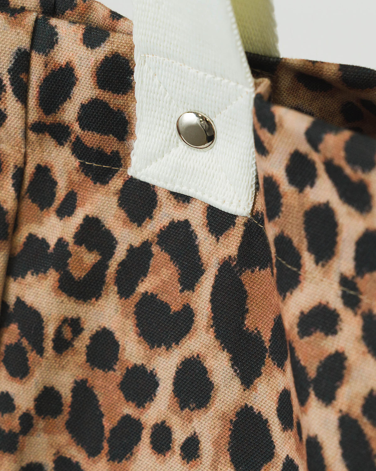 SAC EN TOILE LEO