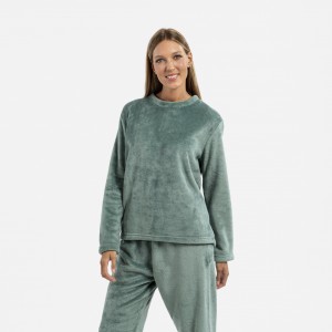 Pijama terciopelo verde frances