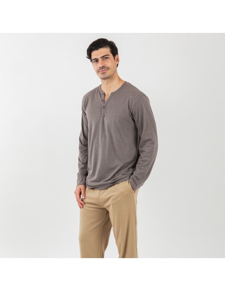 Pijama largo hombre con botones topo - arena Pijama largo hombre con botones topo - arena