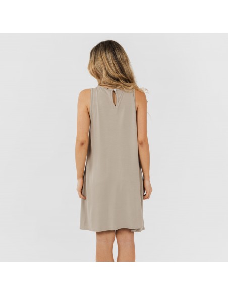 Vestido corto tirantes viscosa liso Vestido corto tirantes viscosa liso