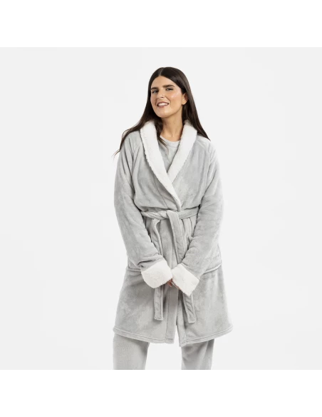 Bata terciopelo sherpa lisa Bata terciopelo sherpa lisa