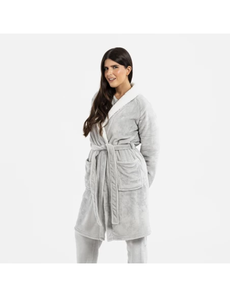 Bata terciopelo sherpa lisa Bata terciopelo sherpa lisa