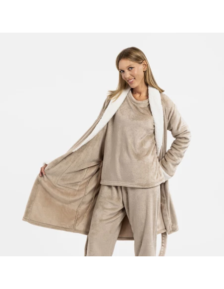 Bata terciopelo sherpa lisa Bata terciopelo sherpa lisa