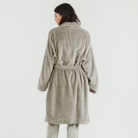 Bata terciopelo Raya lisa