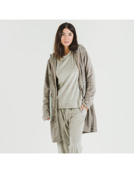 Bata terciopelo con gorro Devore lisa Bata terciopelo con gorro Devore lisa