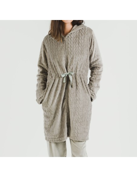 Bata terciopelo con gorro Devore lisa Bata terciopelo con gorro Devore lisa