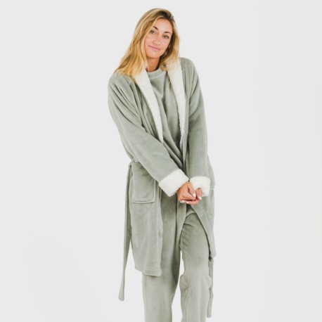 Bata terciopelo sherpa lisa