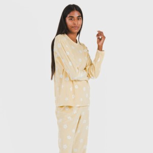 Pijama terciopelo Dula vainilla 2