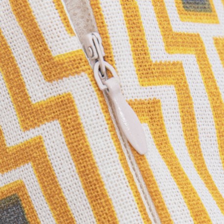 Cojín cuadrante antimanchas Summa ocre 45x45 - funda + relleno