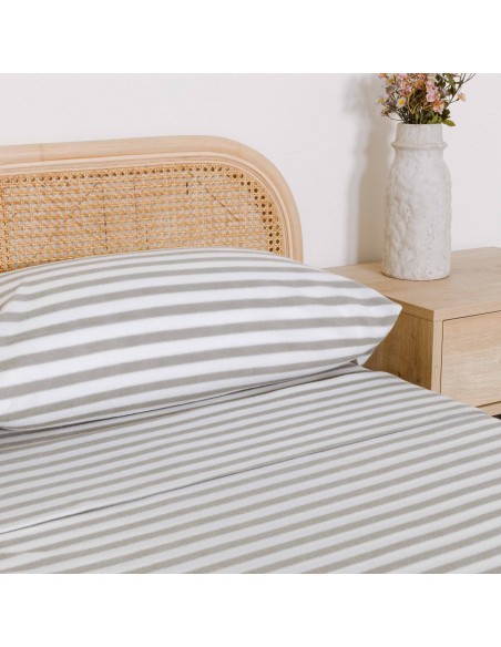 Juego de sábanas pirineo Raya Avilés verde seco