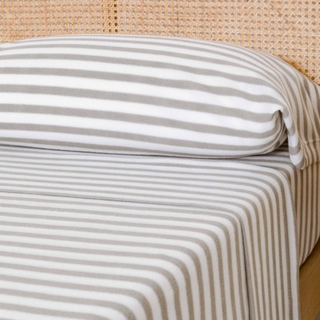 Juego de sábanas pirineo Raya Avilés verde seco