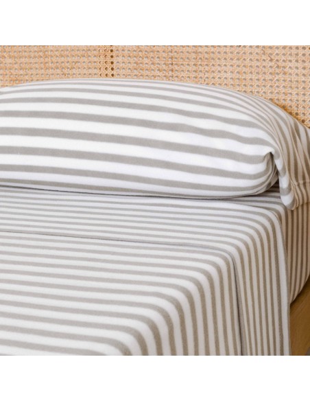 Juego de sábanas pirineo Raya Avilés verde seco