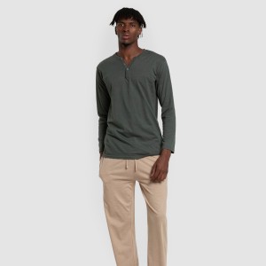 Pijama largo hombre con botones verde - arena 2