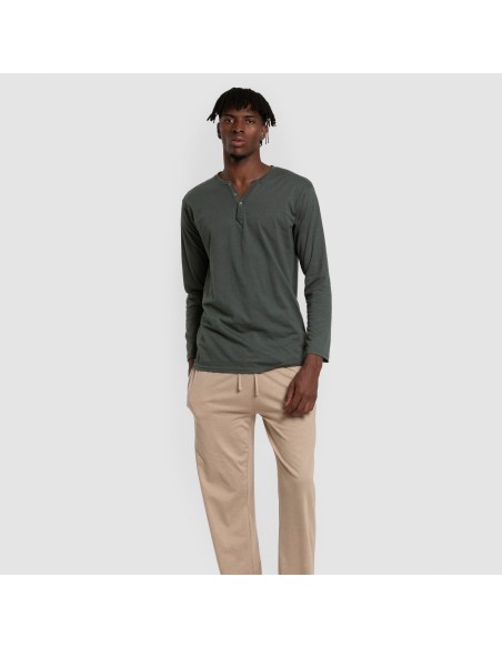 Pijama largo hombre con botones verde - arena