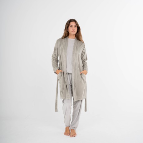 Bata terciopelo super soft lisa