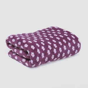 Manta coral Berta berenjena