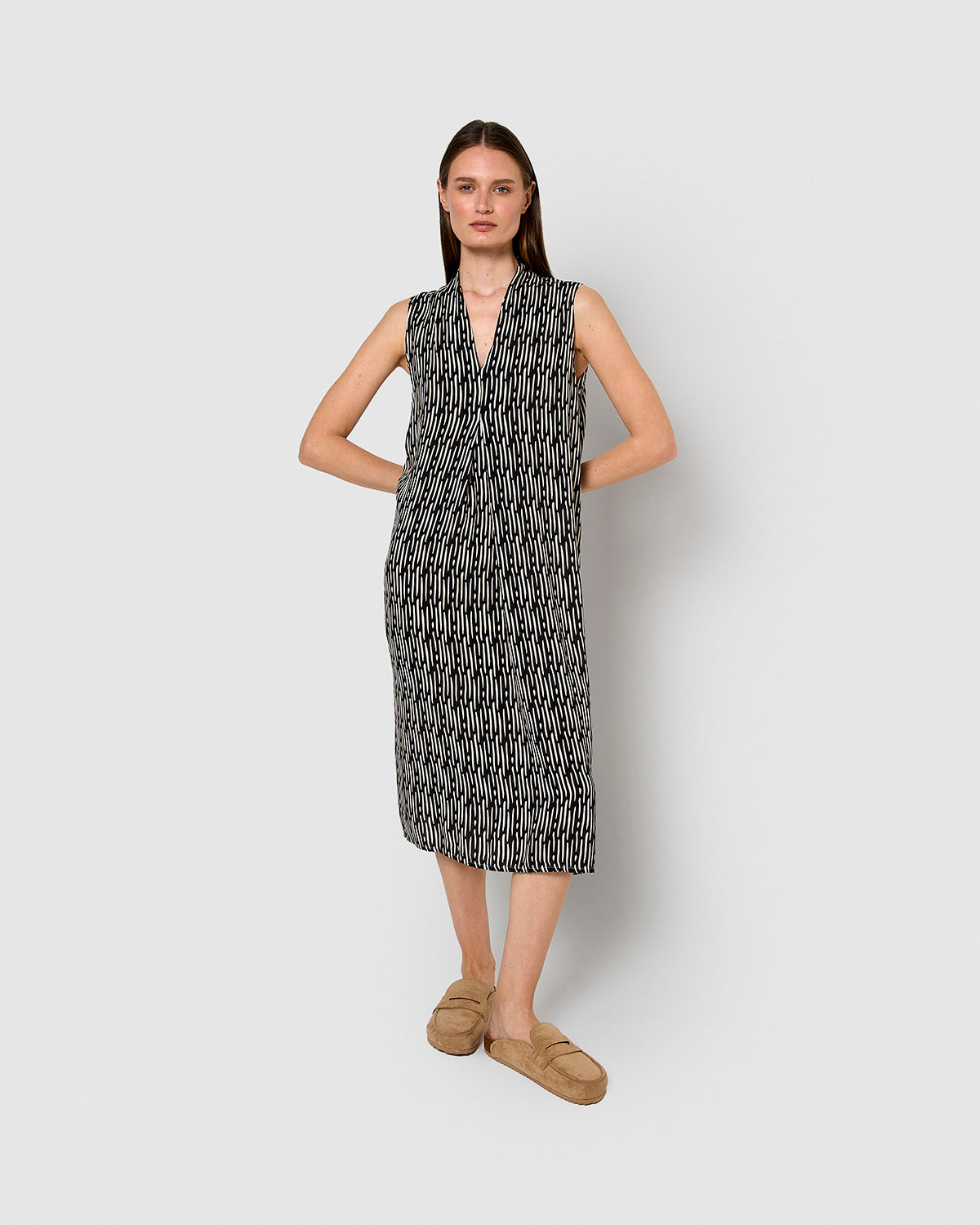 Vestido midi bambula detalles plisados malibu beige