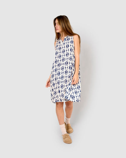 Abito corto con dettagli a pieghe, blu navy.