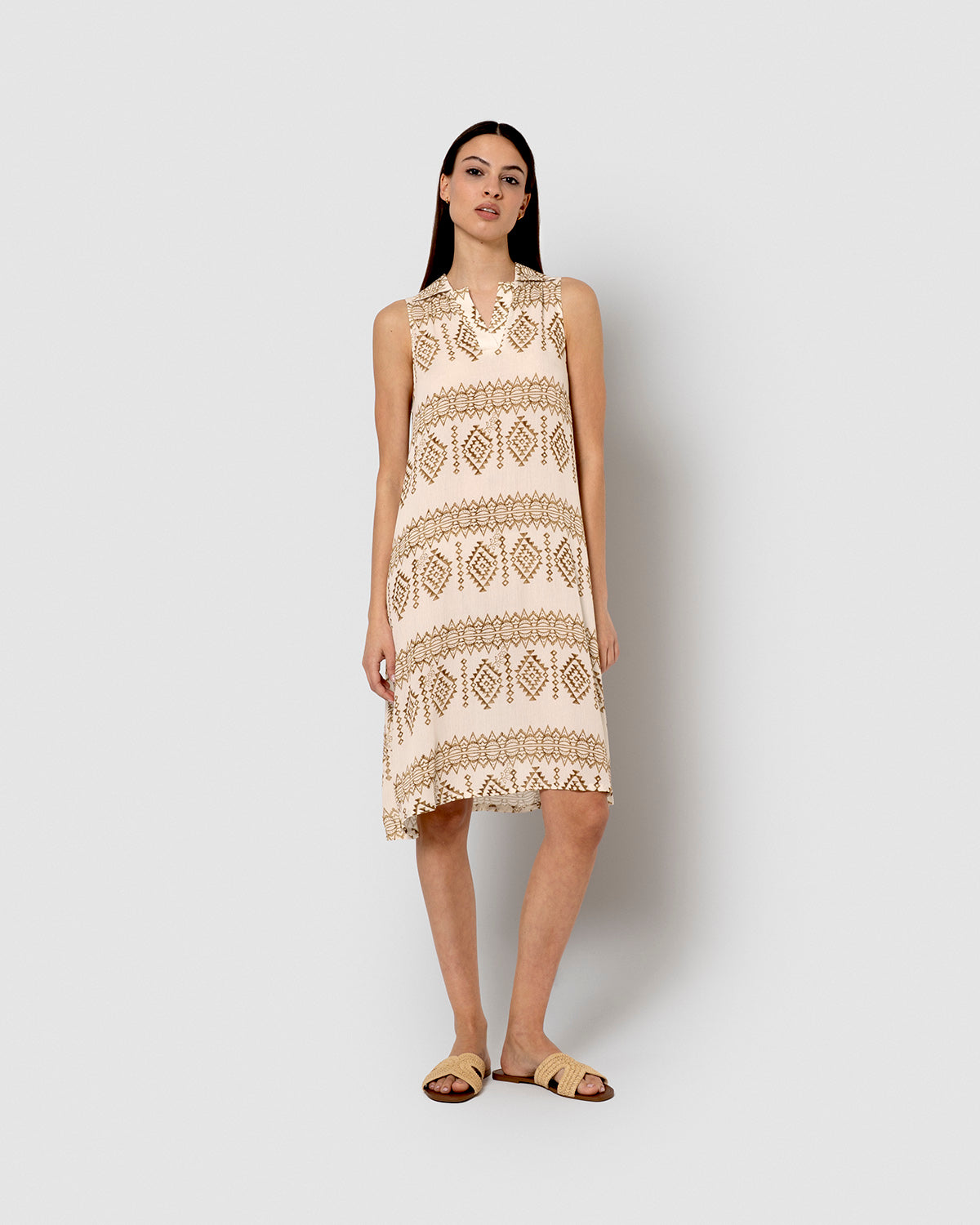 Vestido corto bambula detalles plisados bora beige