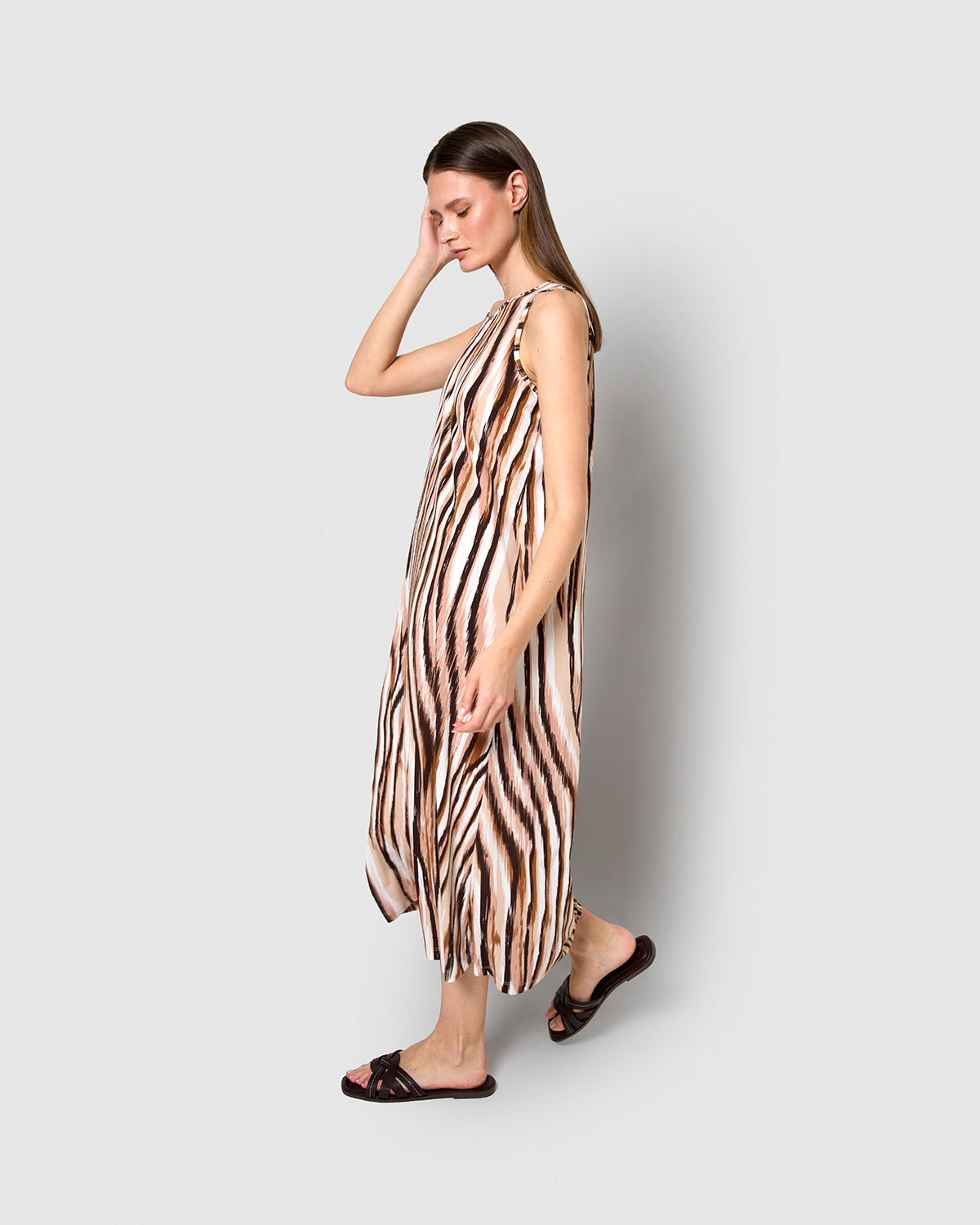 Vestido largo tirantes crepe avira marrón