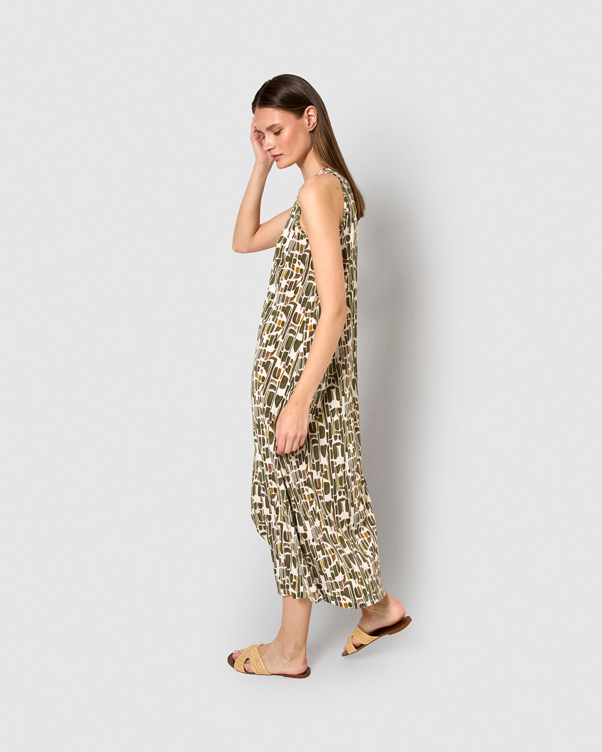Vestido largo tirantes crepe vanya verde cacería