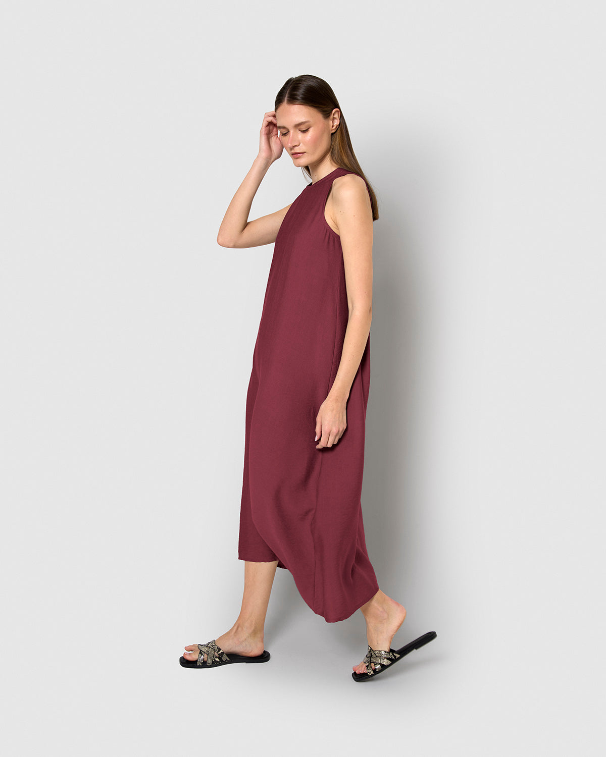 Vestido largo sin mangas fluido tinto