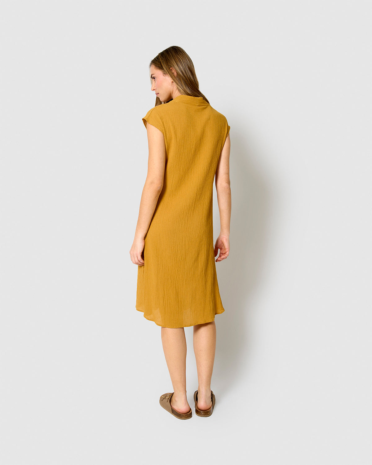 Vestido corto algodón lino ocre