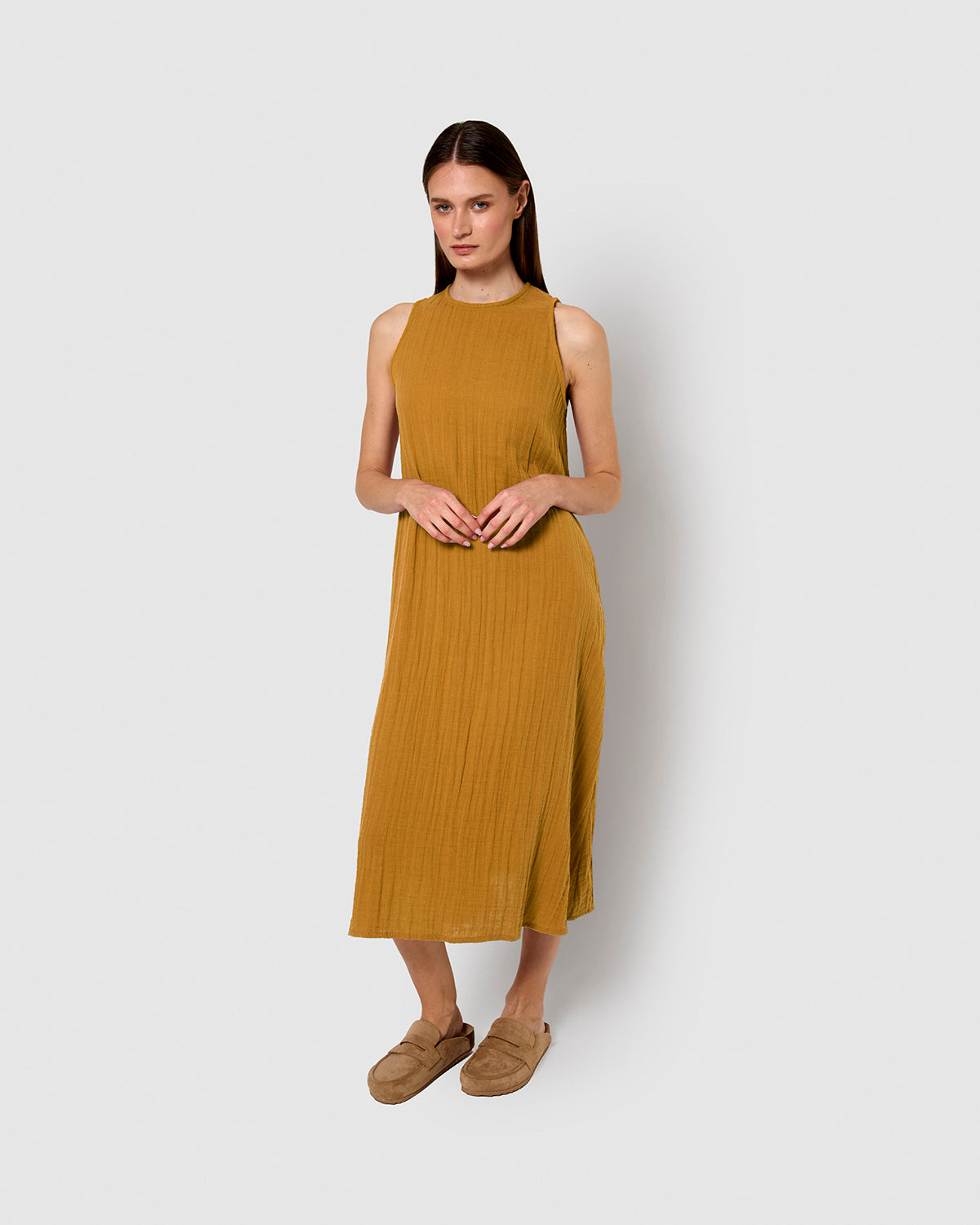 Vestido largo tirantes muselina ocre