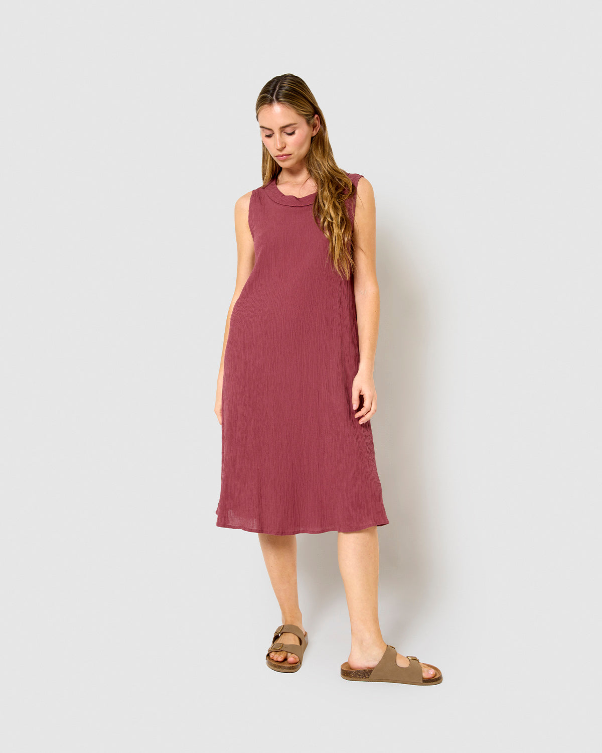 Vestido midi cuello drapeado algodón lino malva