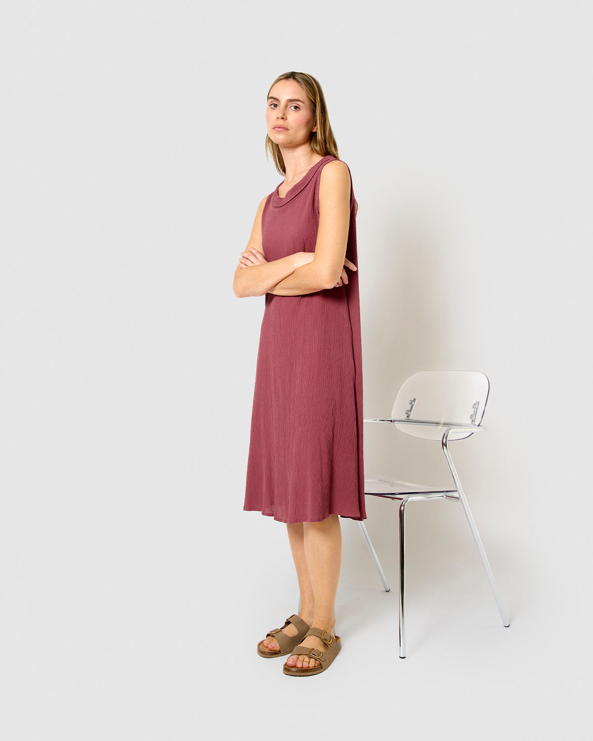 Vestido midi cuello drapeado algodón lino malva