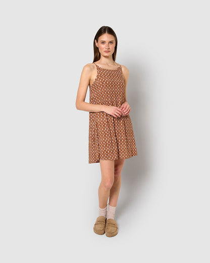 Vestido corto tirantes crepe ellene marrón