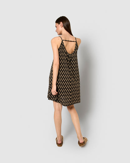 Vestido corto tirantes crepe kamala negro