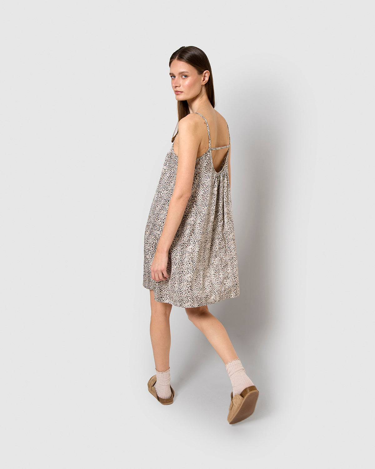 Vestido corto satén soho marrón