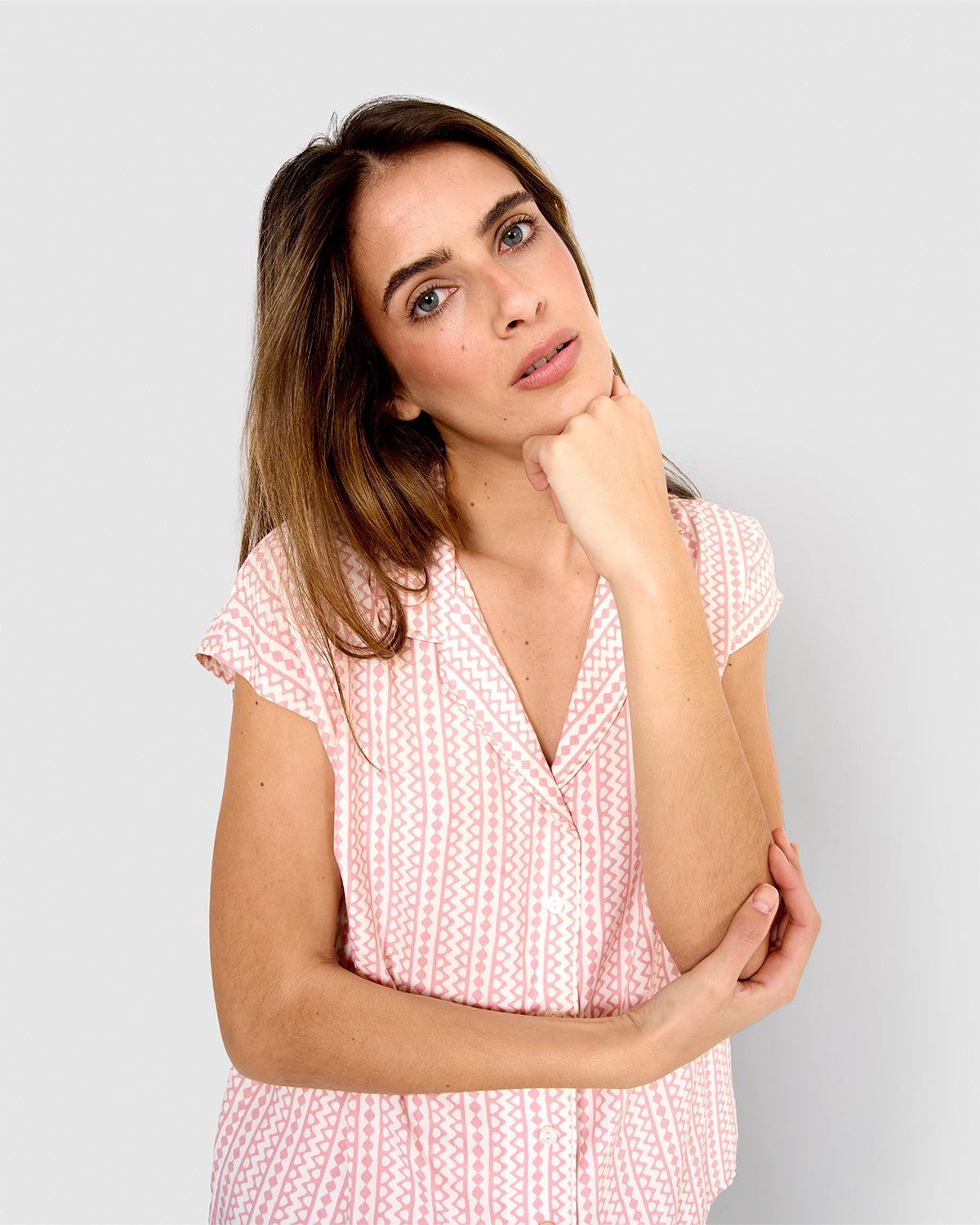 Pijama corto camisero viscosa étnico rosa