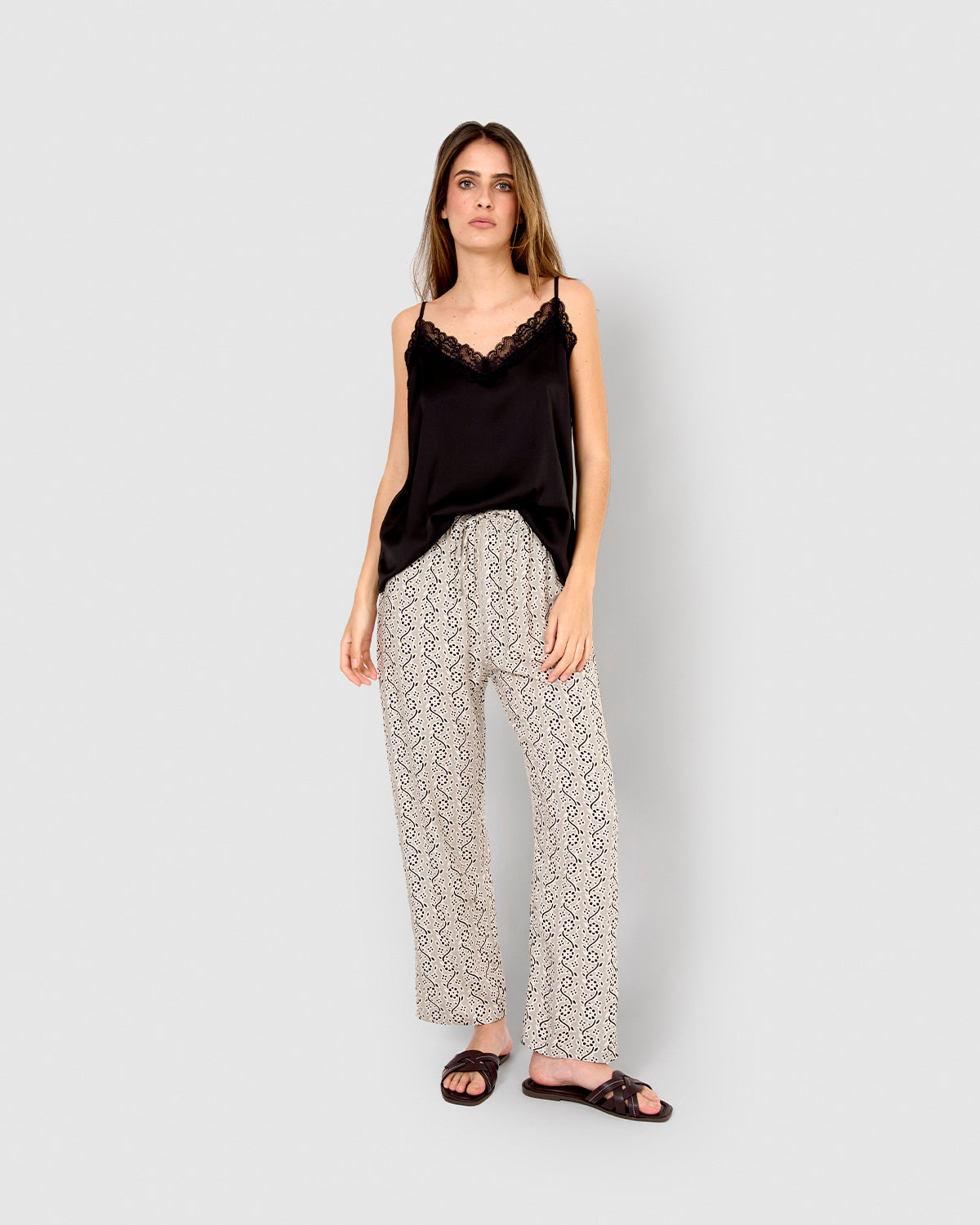 Pantaloni in viscosa nera Monti