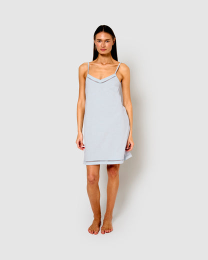 Camisón corto tirantes vainica celeste