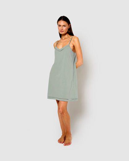 Camisón corto tirantes vainica verde azulado